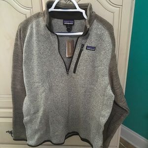 NWT large PATAGONIA men’s pullover